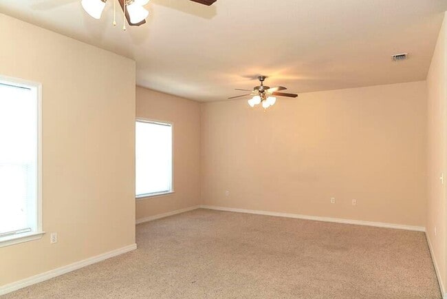 Building Photo - 1469 Bentley Cir