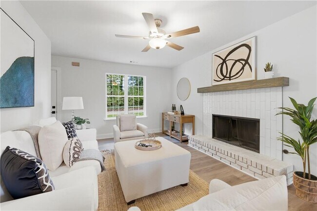 Building Photo - 180 Summit Ave SE