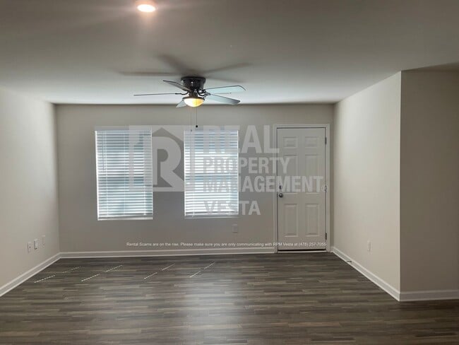 Building Photo - 254 Beaumont Heights