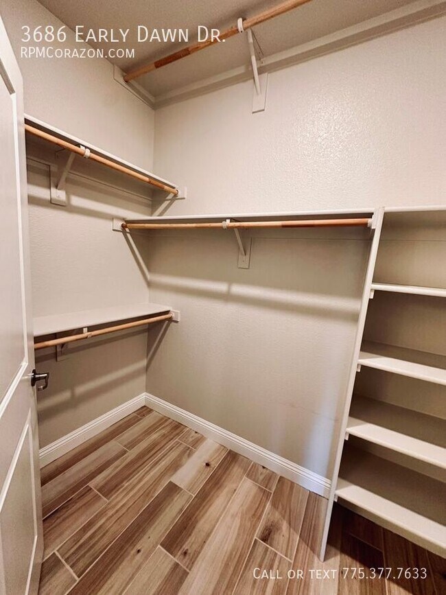 Building Photo - 3686 Early Dawn Dr