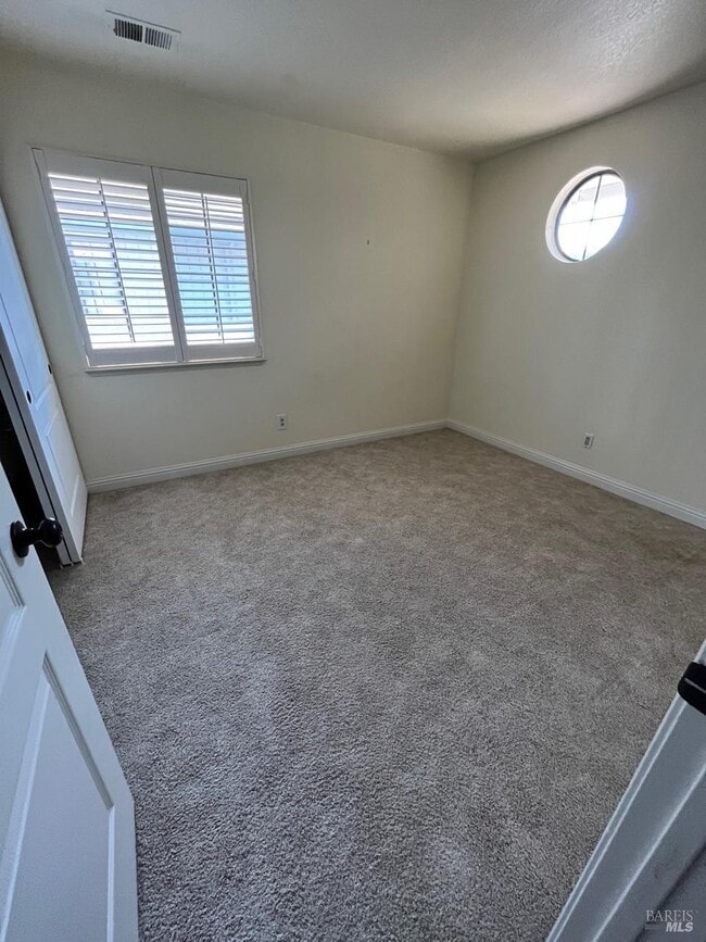 Building Photo - 7216 Roxanne Ln