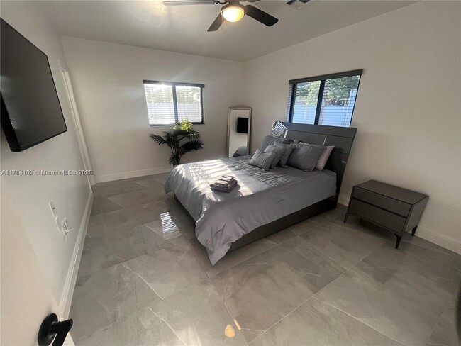 Building Photo - 2048 NW 99th Terrace