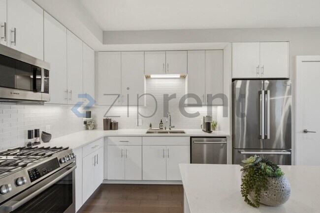 Building Photo - 214 Hunt St