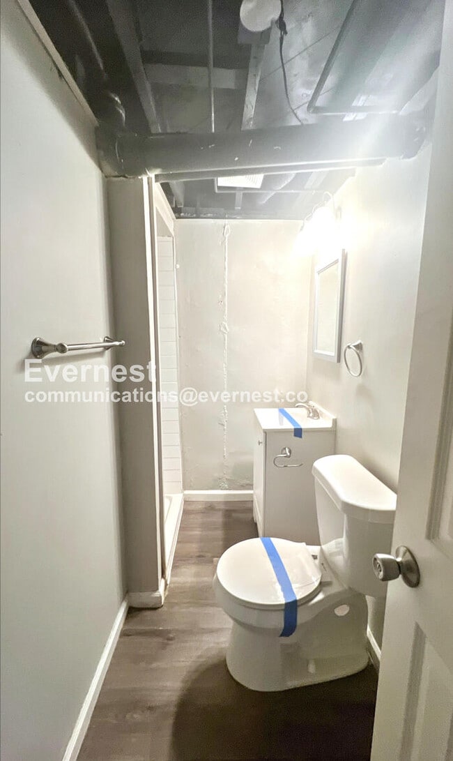 Building Photo - 11330 E 24th St S