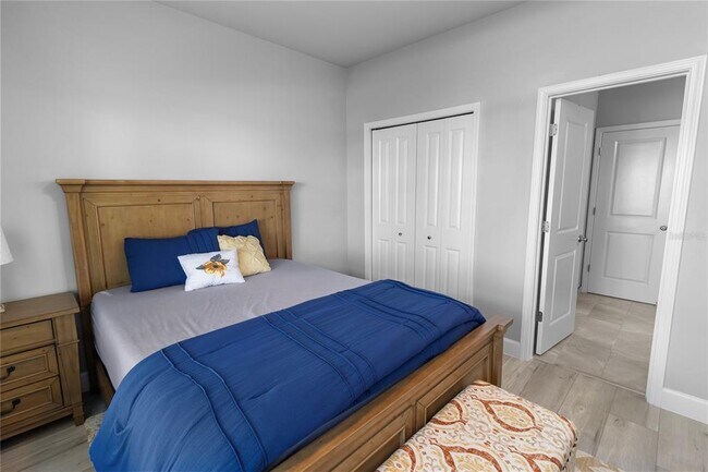 Building Photo - 1713 SW 72nd CIR