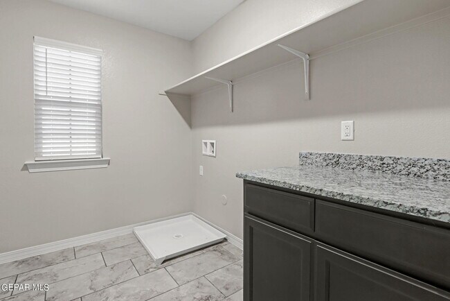 Building Photo - 12312 Desert Path Ct