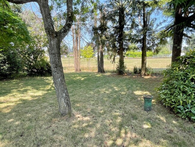 Building Photo - Centennial Remodeled Ranch Home with Large, Fenced Backyard, Attached Garage, Laminate Hardwoods