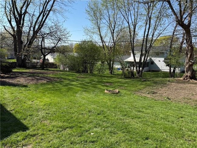 Building Photo - 1656 Jefferson Rd