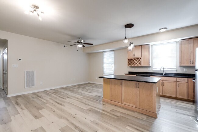 Building Photo - 821 N. 24th. St