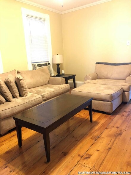 Building Photo - 279 Webster St