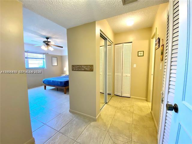 Building Photo - 608 NE 2nd St