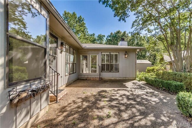 Building Photo - Fantastic 3BR 2Ba in popular Reston Place!