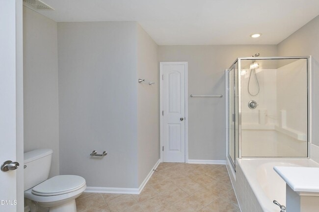 Building Photo - 514 Dragby Ln