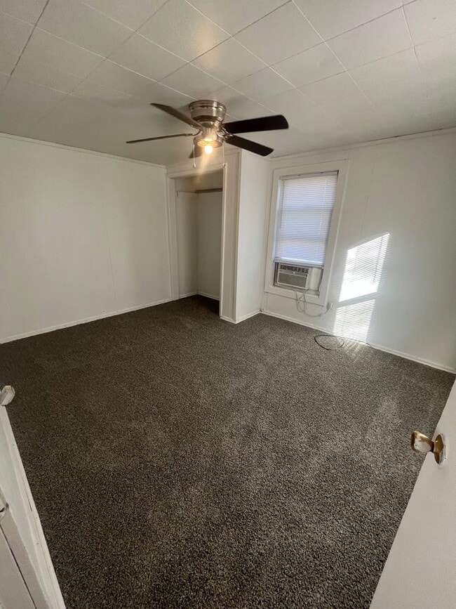 Building Photo - 3 Bed/1 Bath House