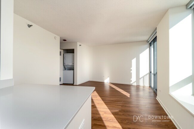 Primary Photo - 511 N Kingsbury St