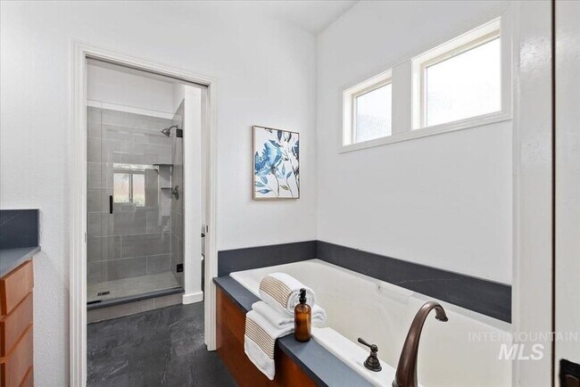 Building Photo - 12580 W Mardia St