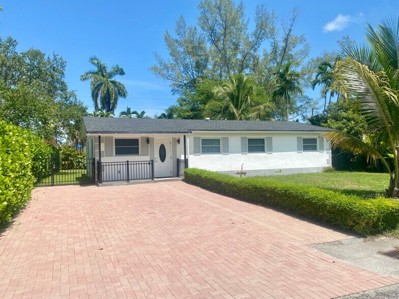 Primary Photo - 6255 SW 62nd Ct