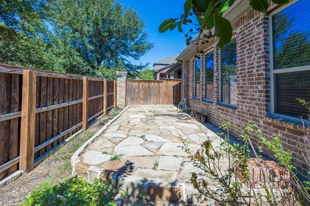 Building Photo - 6337 Saddlebrook Way