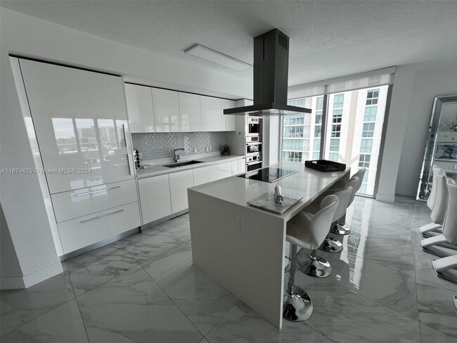 Building Photo - 330 Sunny Isles Blvd