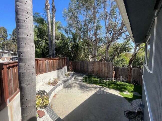 Building Photo - 4158 E Wilton St