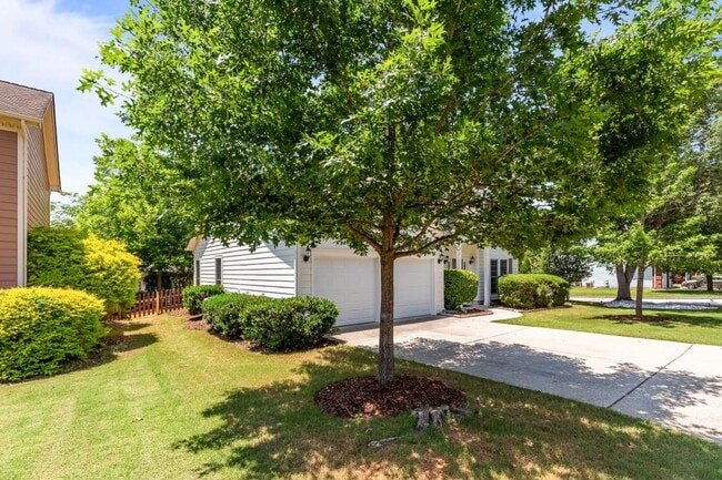 Building Photo - 4050 River Green Pkwy