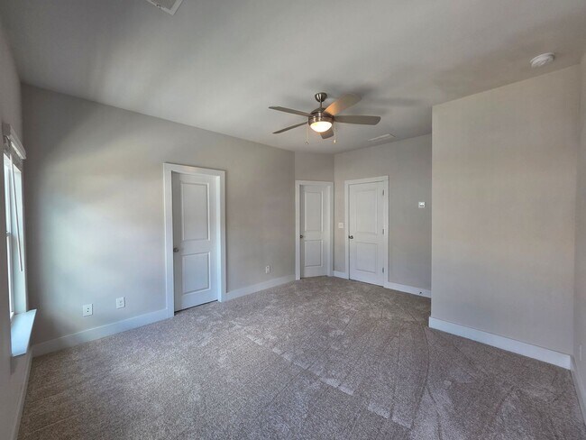 Building Photo - 3779 Oxford Cir
