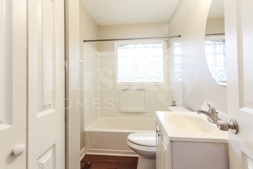 Building Photo - 3147 Keswick Rd