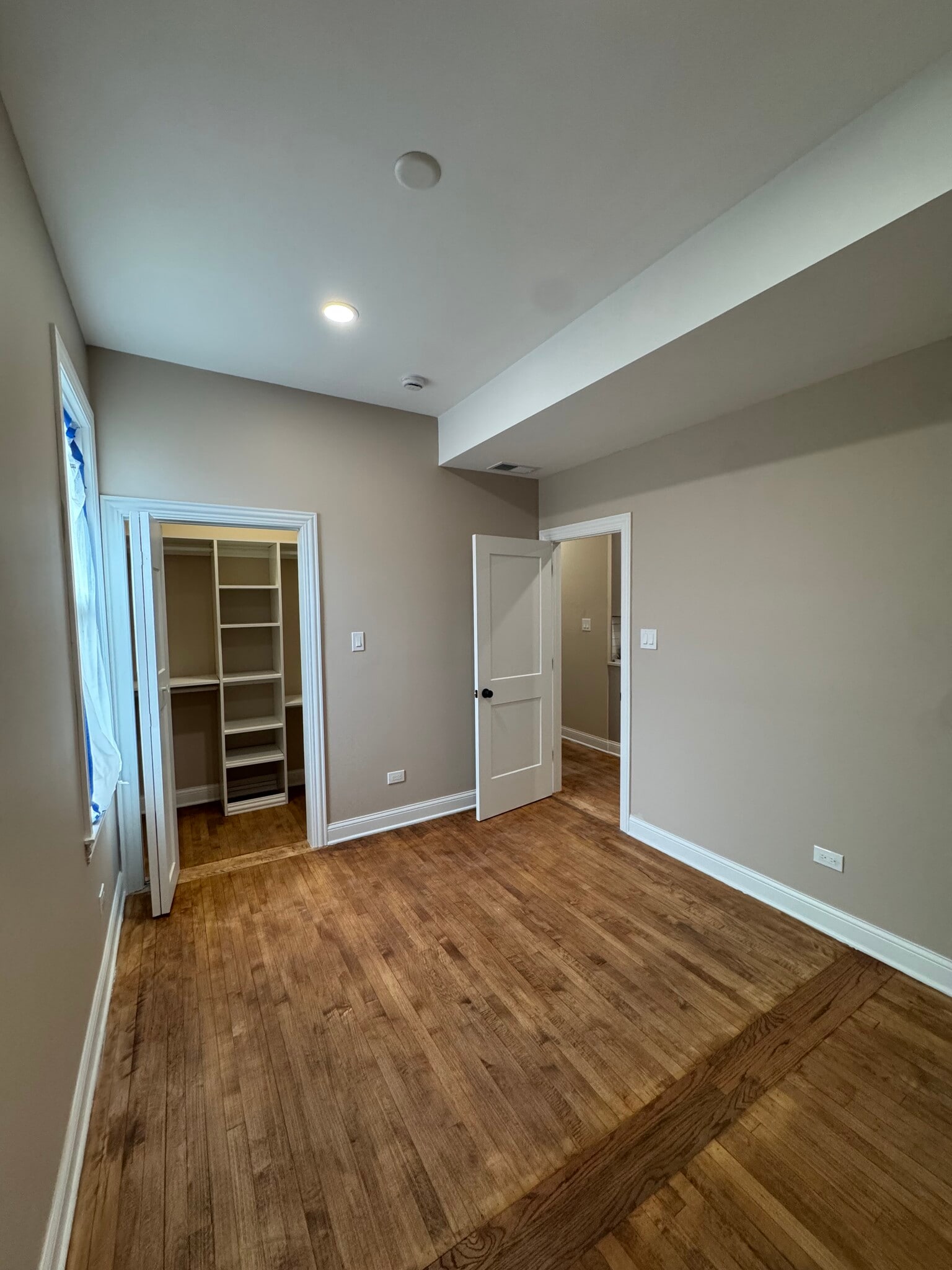 Third Room - 5335 W 23rd Pl