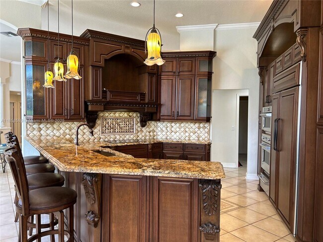 Building Photo - 2726 Meadowood Dr