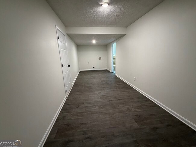 Building Photo - 1730 Bullock Dr