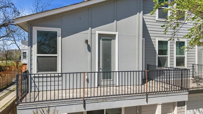 Building Photo - 1114 Walton Ln