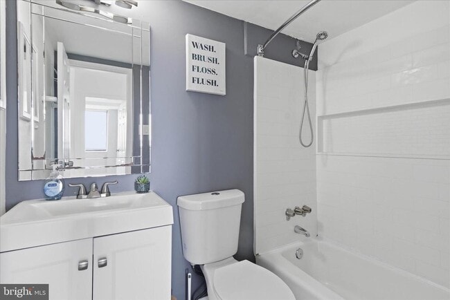 Building Photo - 301 N Beauregard St