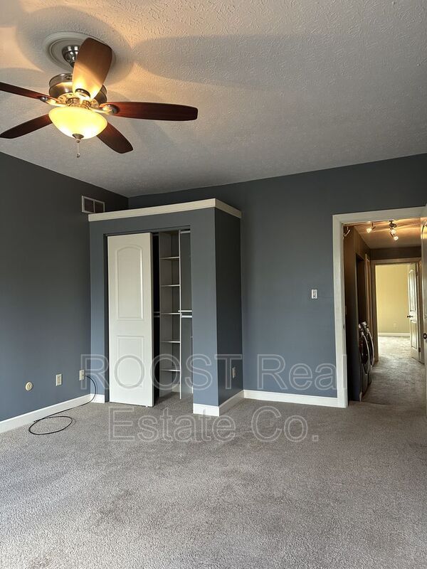 Building Photo - 820 Summit St