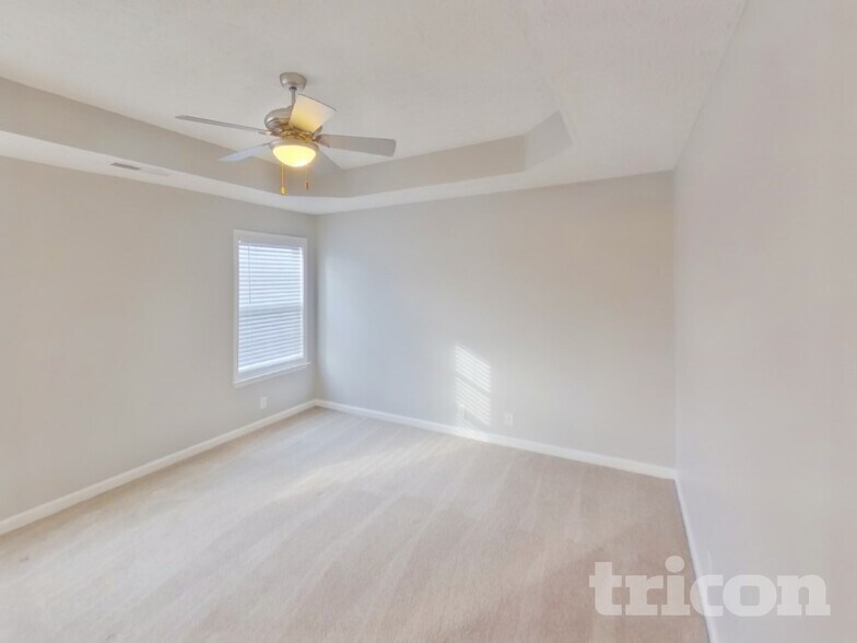 Building Photo - 1456 Colyn Avenue