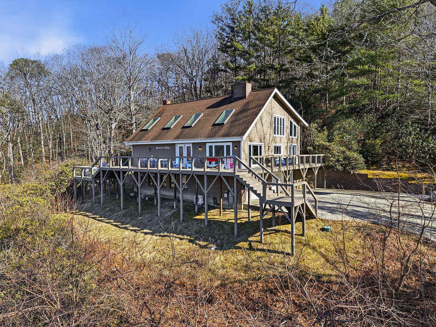 Building Photo - 140 Camby Dr