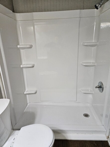 Building Photo - 16 Linder Rd