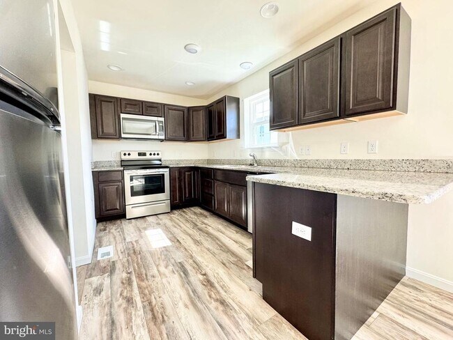 Building Photo - 76 Filbert Dr