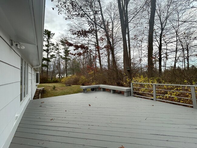 Building Photo - 185 Branchville Rd