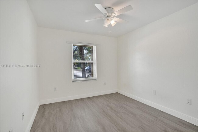 Building Photo - 4161 Sapphire Terrace