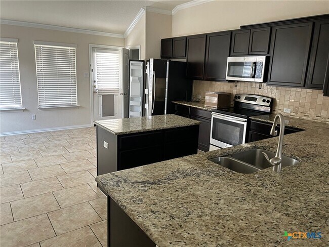 Building Photo - 6110 Taffinder Ln