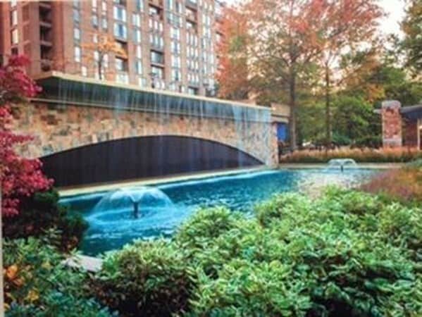 Building Photo - 77 Pond Ave