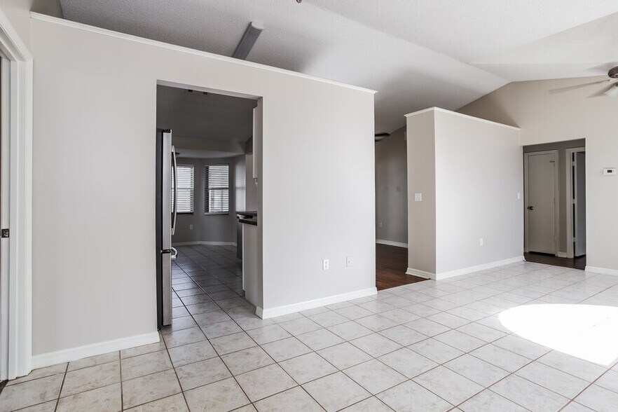 Building Photo - 2683 Black Oak Ln