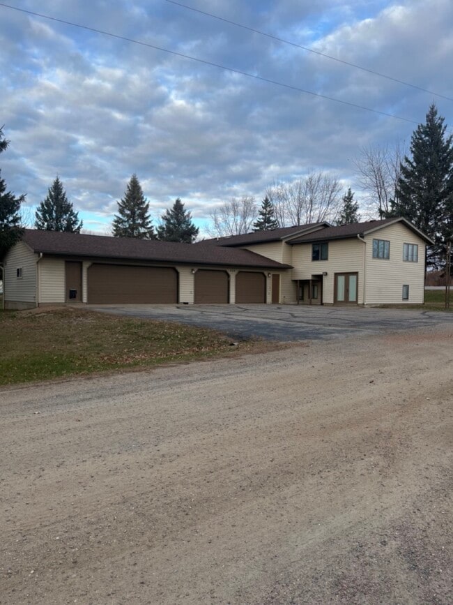 Primary Photo - 809 County Rd 2 S