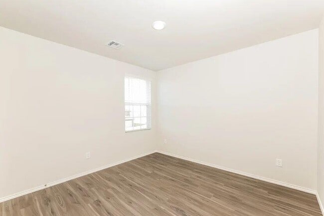 Building Photo - 1809 Crimson Lake Blvd