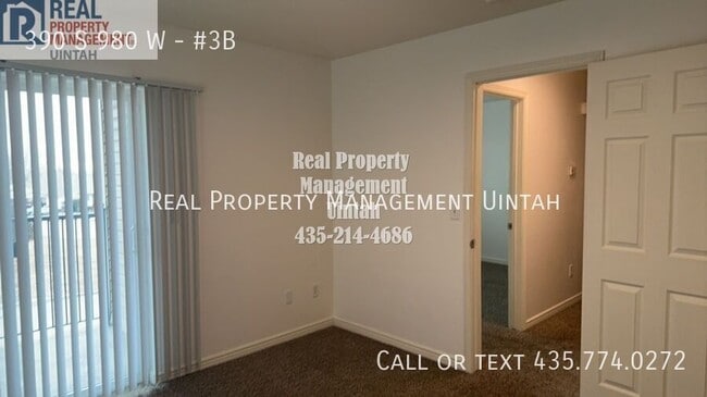 Building Photo - 390 980