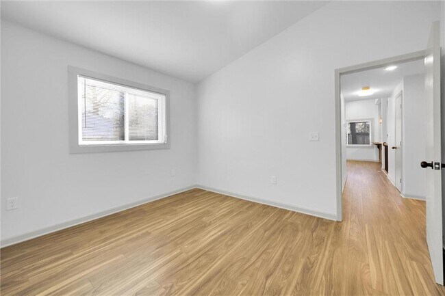 Building Photo - 3119 Piper Dr