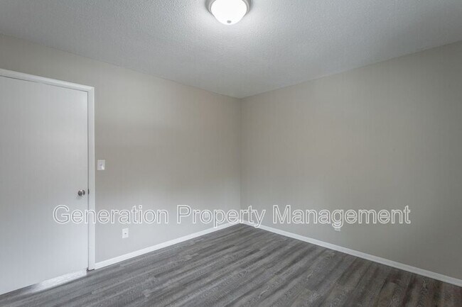 Building Photo - 113 Goodson Ave