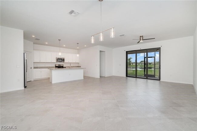 Building Photo - 14580 Palamos Cir