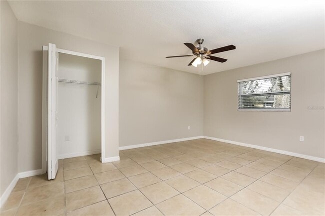 Building Photo - 5604 Fair Oak Ct