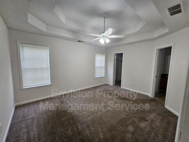 Building Photo - 10996 Knotty Pine Pl